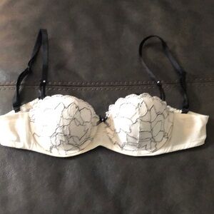 Victoria’s Secret lace Balconette Push-up Bra size 32B